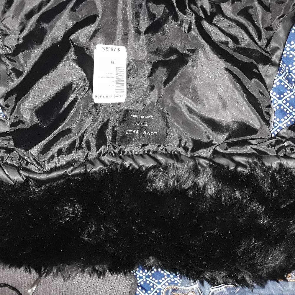 Vest - Picture 3 of 3